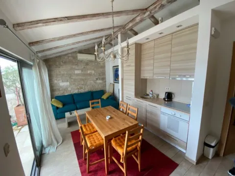 Rent, three bedroom apartment, 85m², Gospoština, Budva