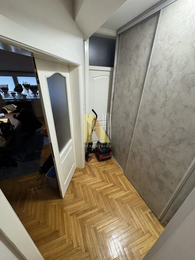 Prodaja, trosoban stan, 80m², Nova Detelinara, Novi Sad Sve Podlokacije