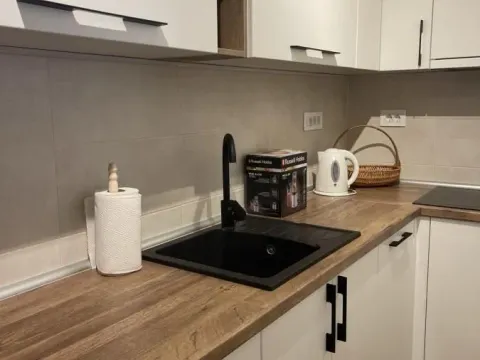 Izdavanje, trosoban stan, 100m², Centar, Novi Sad - image 10