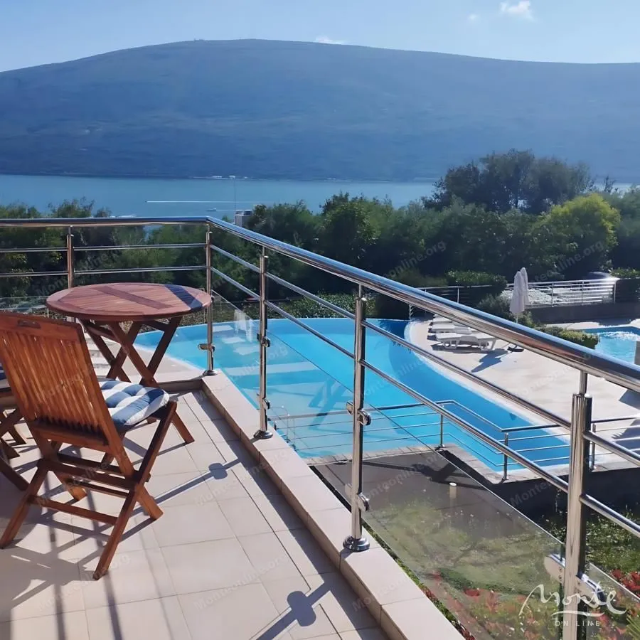 Prodaja, jednosoban stan, 48m², Đenovići, Herceg Novi