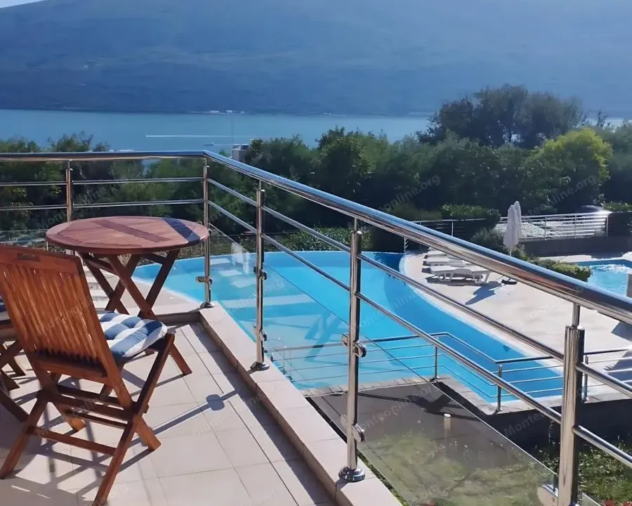 Sale, one bedroom apartment, 48m², Đenovići, Herceg Novi