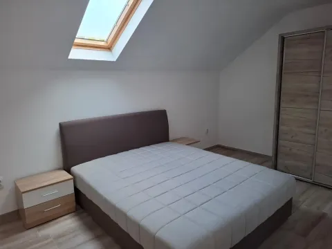 Izdavanje, dvosoban stan, 80m², Pod Kuk, Tivat - image 5