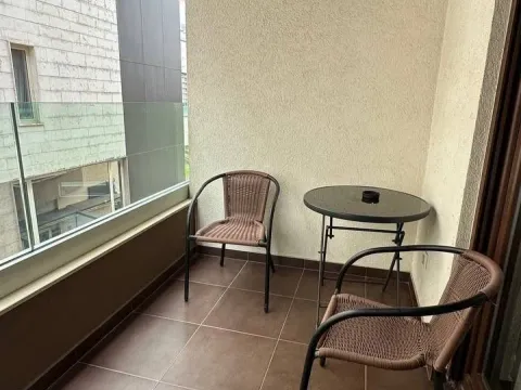 Prodaja, jednosoban stan, 43m², Centar, Budva - image 1