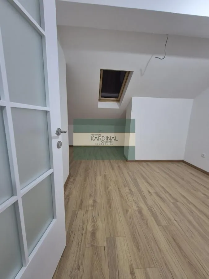 Prodaja, trosoban stan, 83m², Centar, Jagodina