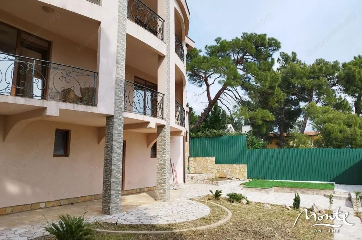 Sale, house, 200m², Bar, Crna Gora