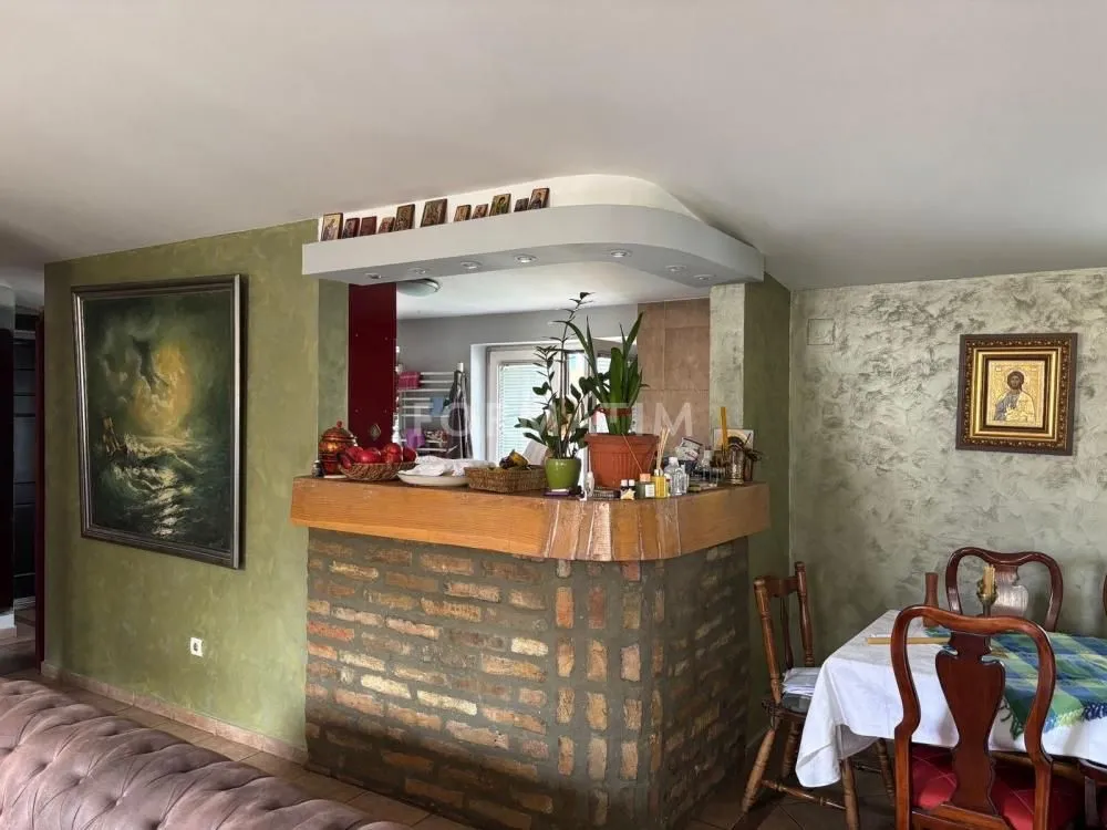 Sale, four bedroom apartment, 120m², Stari Grad, Beograd