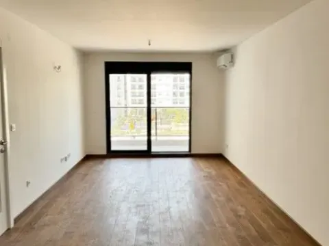 Rent, office space, 85m², City Kvart, Podgorica