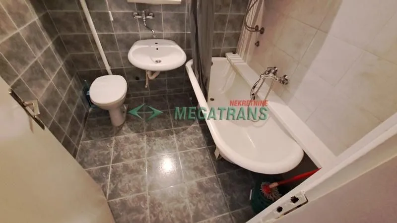 Izdavanje, dvosoban stan, 53m², Železnička Stanica, Novi Sad Sve Podlokacije