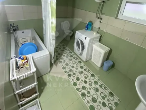 Rent, house, 240m², Karaburško Polje, Podgorica - image 12