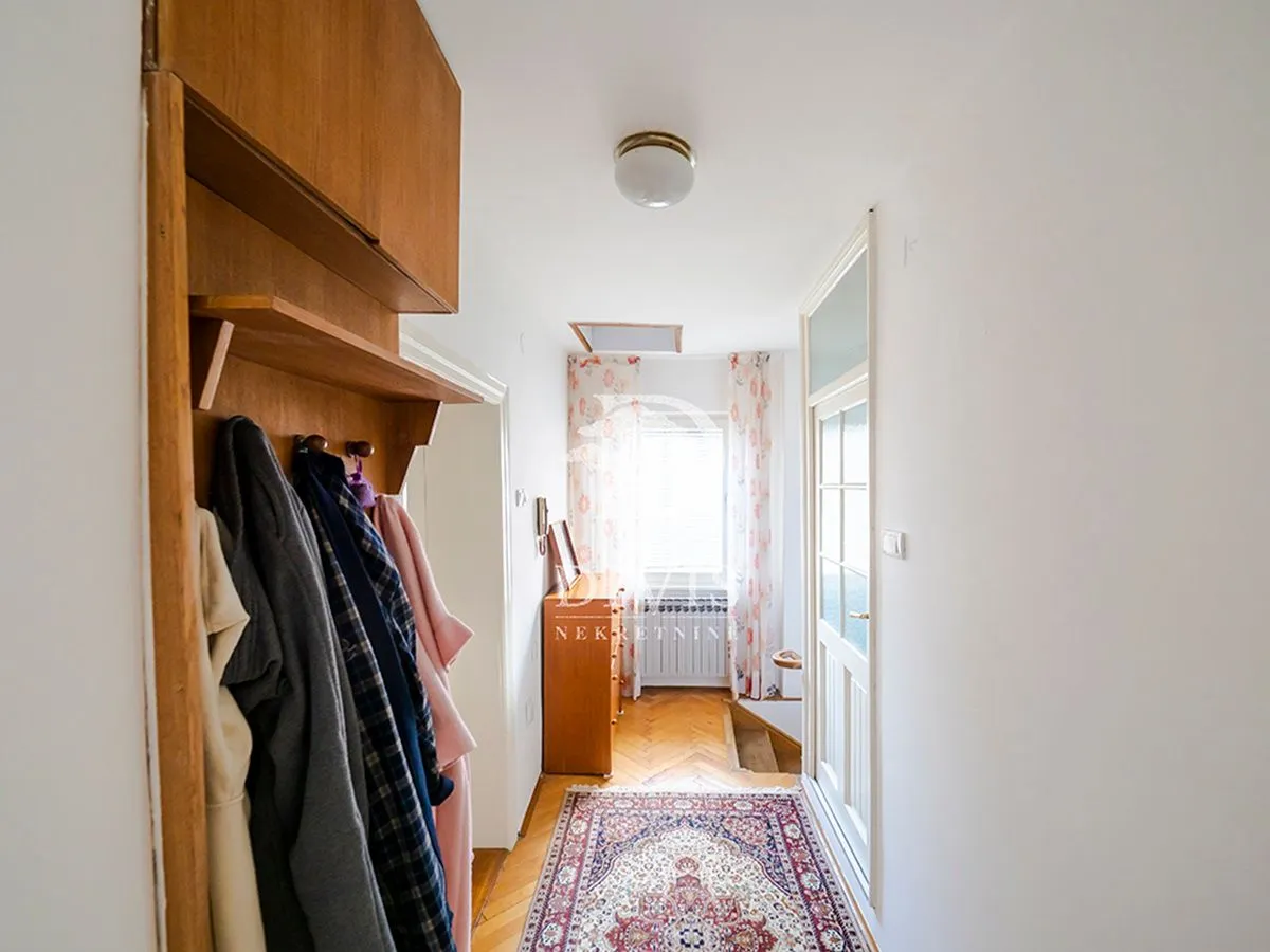 Prodaja, kuća, 160m², Dedinje Sve Podlokacije, Beograd