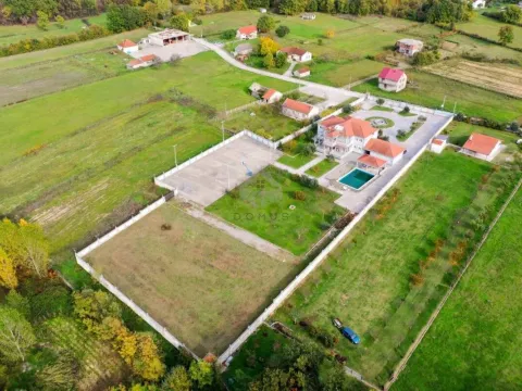 Prodaja, kuća, 560m², Danilovgrad, Crna Gora - image 4