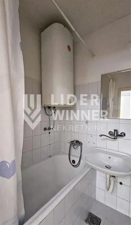 Sale, three bedroom apartment, 89m², Stari Grad, Beograd