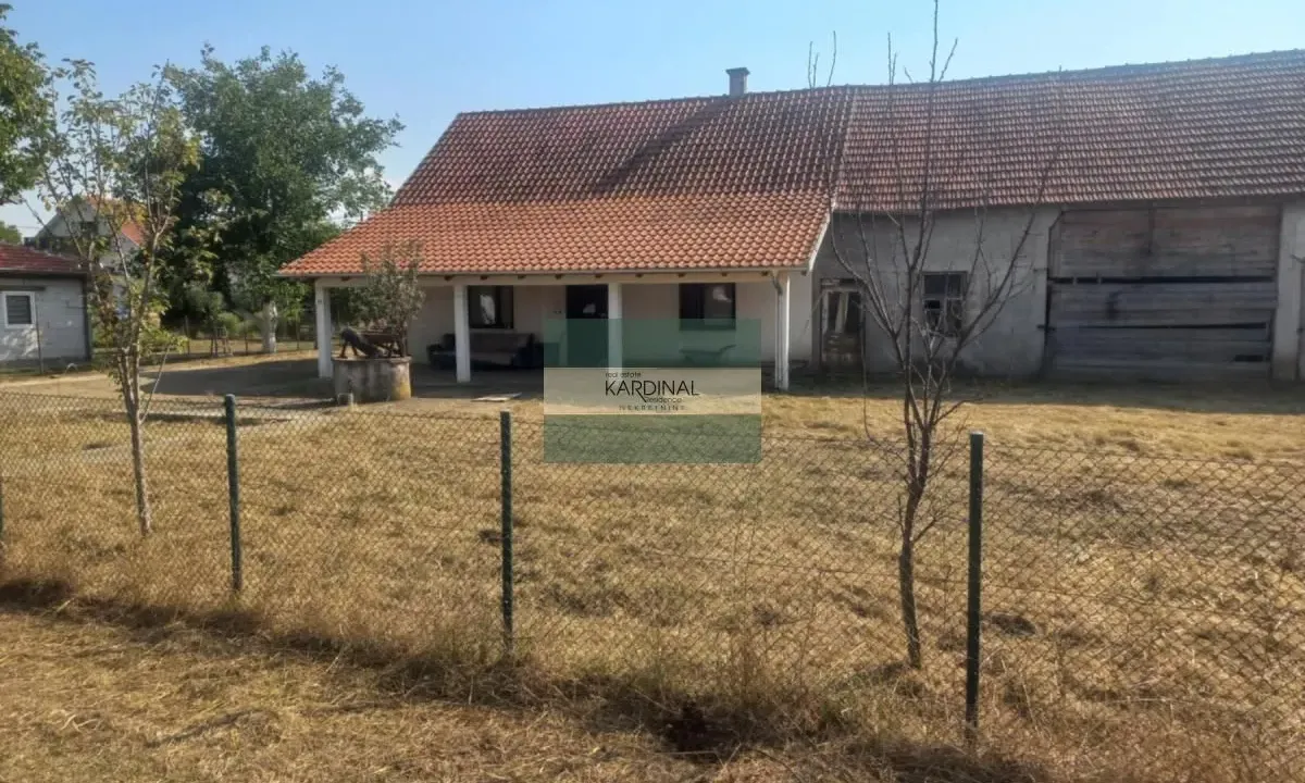 Sale, house, 219m², Medjulužje, Mladenovac