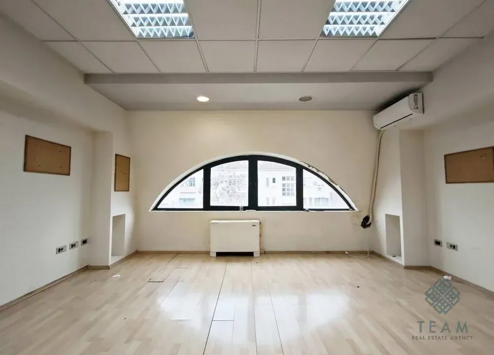 Prodaja, poslovni prostor, 315m², Centar, Podgorica