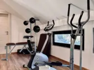 Izdavanje, trosoban stan, 130m², Mažina, Tivat - image 2