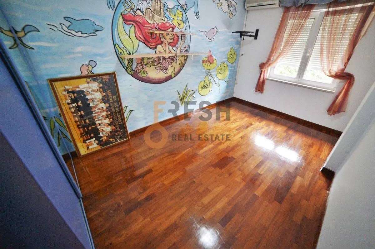 Prodaja, trosoban stan, 168m², Gorica C, Podgorica