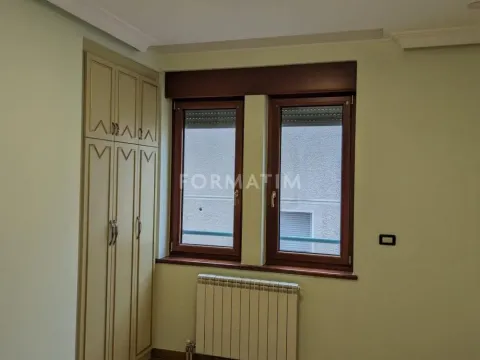 Izdavanje, četvorosoban stan, 160m², Vračar Hram, Vračar Sve Podlokacije - image 16