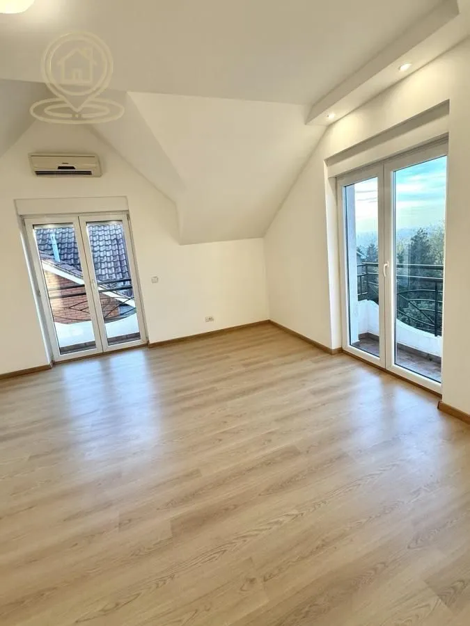 Rent, office space, 64m², Čukarica, Beograd