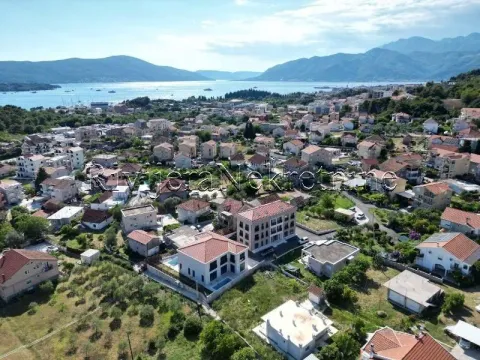 Prodaja, dvosoban stan, 61m², Tivat, Crna Gora - image 7