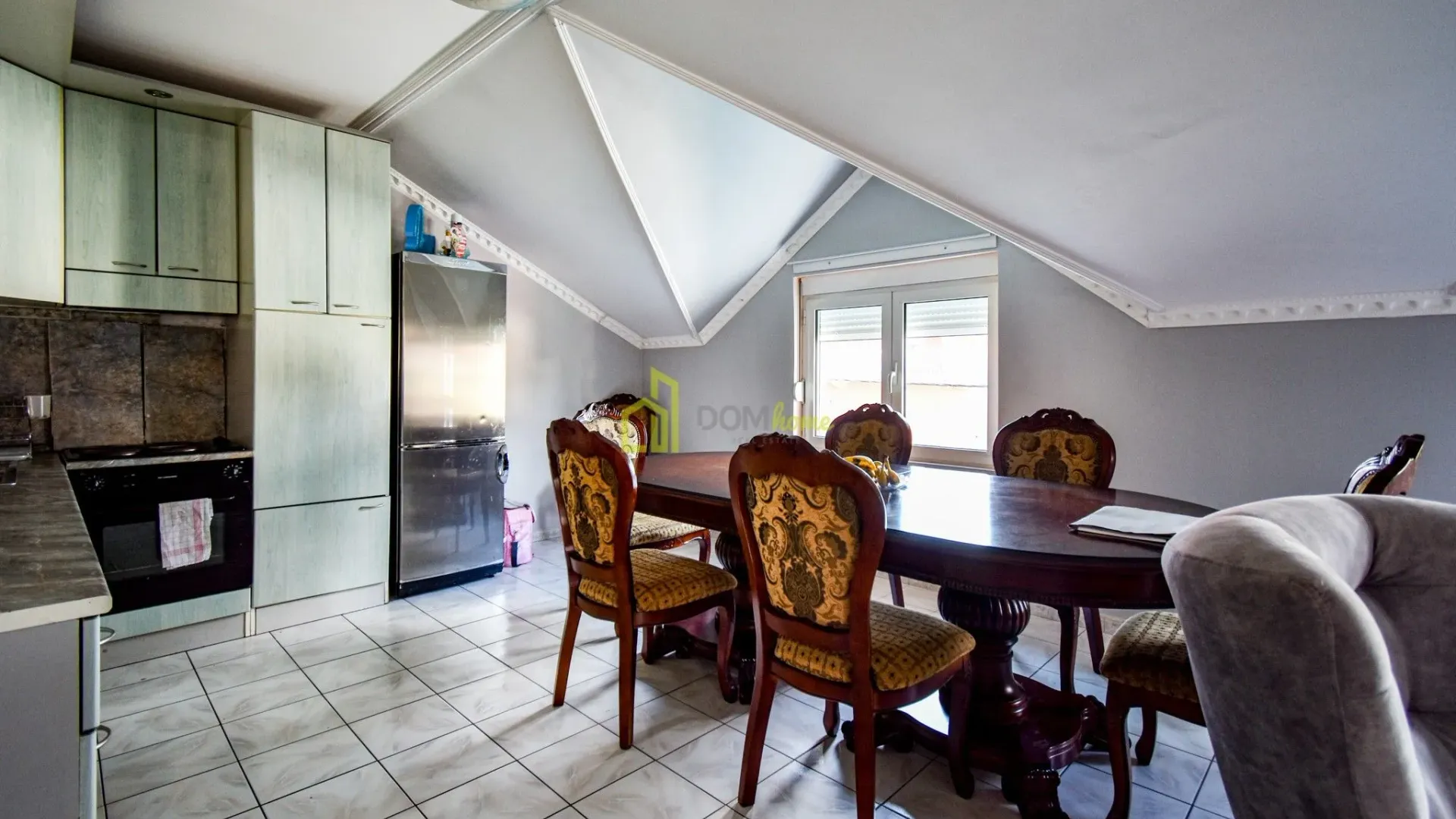 Sale, house, 303m², Konik, Podgorica