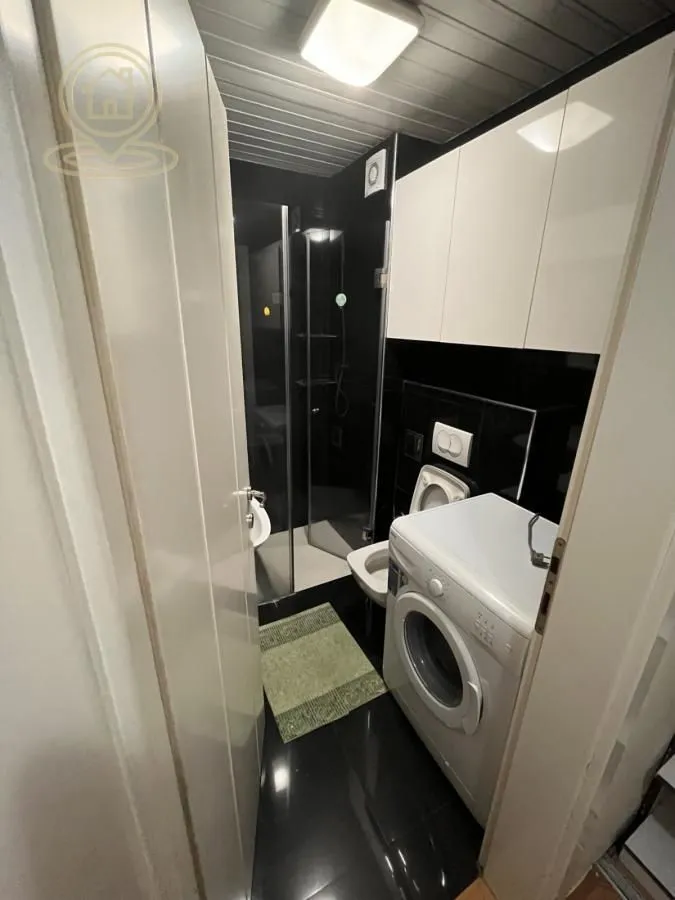 Izdavanje, dvosoban stan, 42m², Grbavica, Novi Sad Sve Podlokacije
