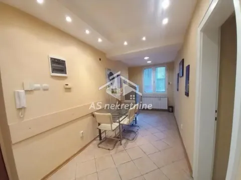 Izdavanje, trosoban stan, 72m², Stari Grad, Beograd - image 7