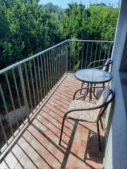 Izdavanje, jednosoban stan, 40m², Čeluga, Bar