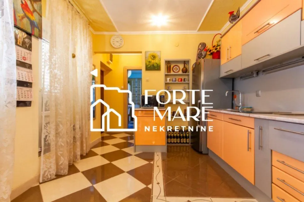 Prodaja, jednosoban stan, 60m², Herceg Novi, Crna Gora