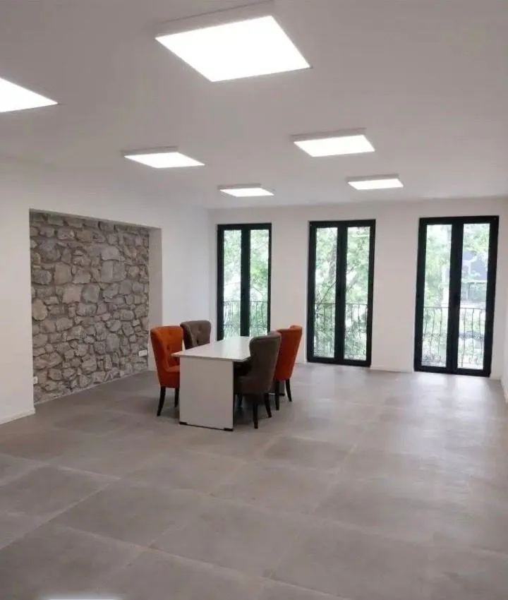 Rent, office space, 120m², Centar, Podgorica