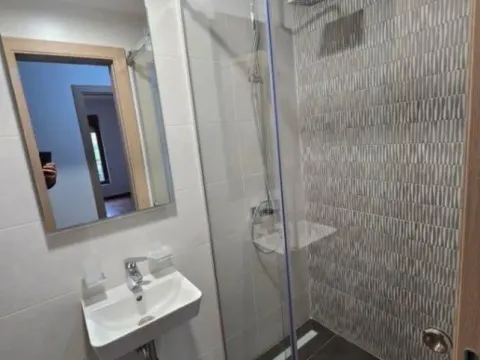 Izdavanje, trosoban stan, 96m², Master Kvart, Podgorica - image 2