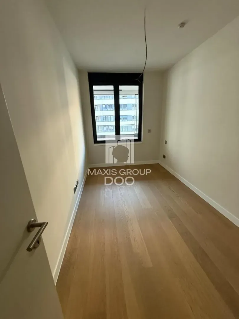 Izdavanje, trosoban stan, 73m², Novi Beograd Blok 65, Novi Beograd Sve Podlokacije