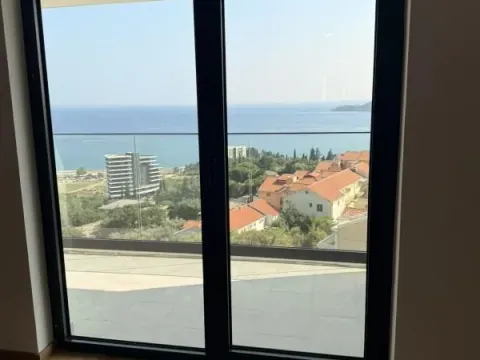 Sale, one bedroom apartment, 43m², Bečići, Budva - image 2