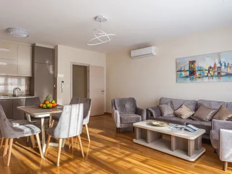 Izdavanje, dvosoban stan, 82m², Pržno, Budva - image 6