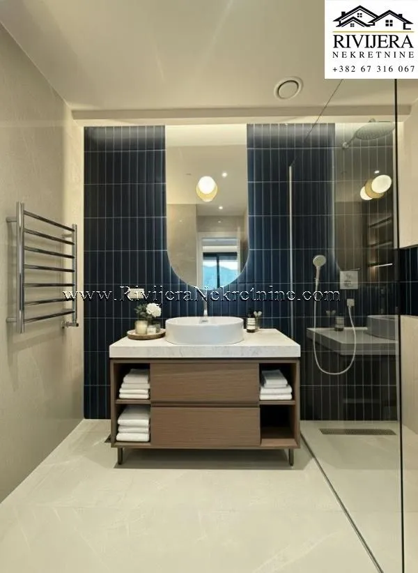 Sale, two bedroom apartment, 115m², Risan, Kotor