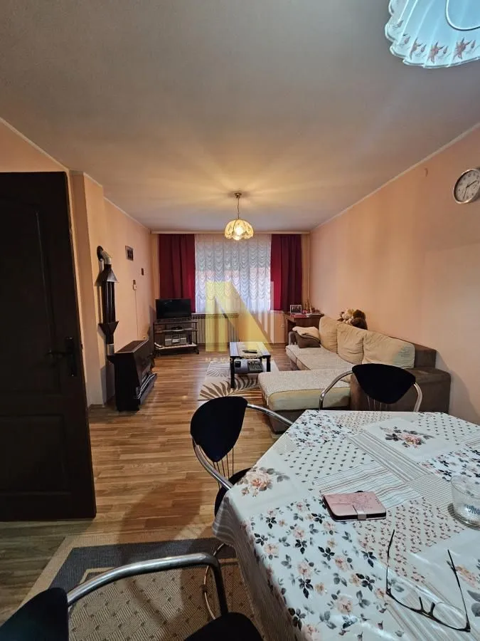 Prodaja, kuća, 200m², Futog, Novi Sad Sve Podlokacije