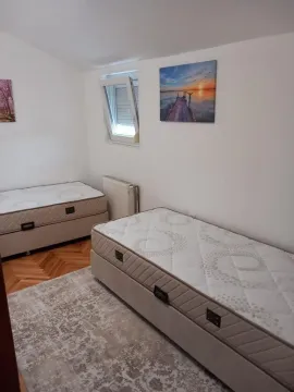 Izdavanje, dvosoban stan, 85m², Gorica C, Podgorica - image 2