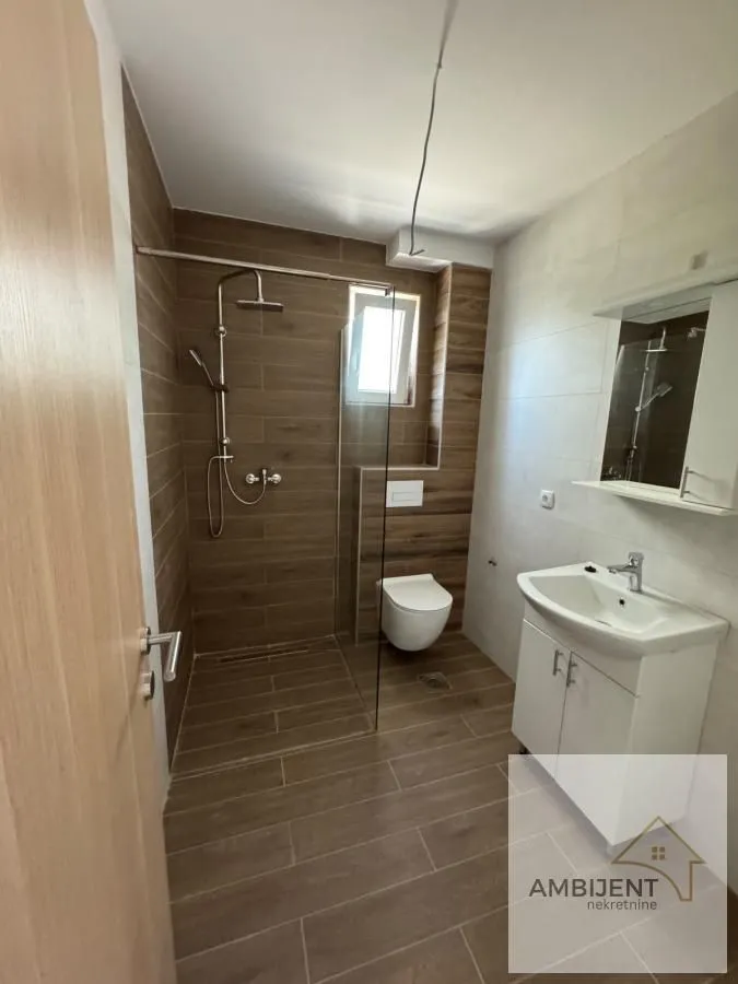 Prodaja, dvosoban stan, 44m², Ledine, Beograd