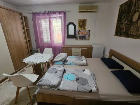 Rent, house, 200m², Dobrota, Kotor - image 11