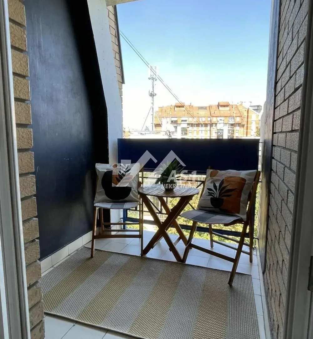 Izdavanje, dvosoban stan, 62m², Sajam, Novi Sad Sve Podlokacije