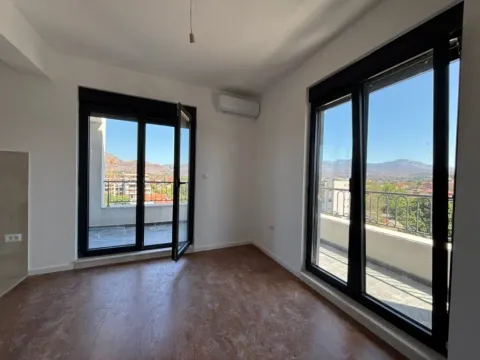 Prodaja, dvosoban stan, 100m², Zagorič, Podgorica - image 10