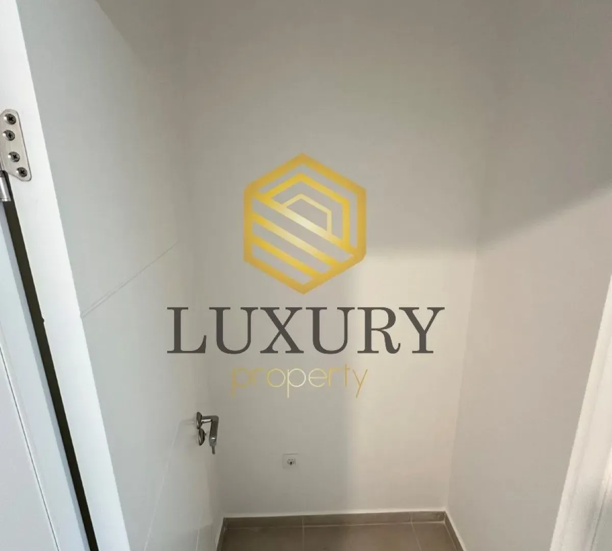 Izdavanje, dvosoban stan, 66m², Zabjelo, Podgorica