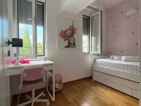 Prodaja, trosoban stan, 68m², Centar, Podgorica - image 11