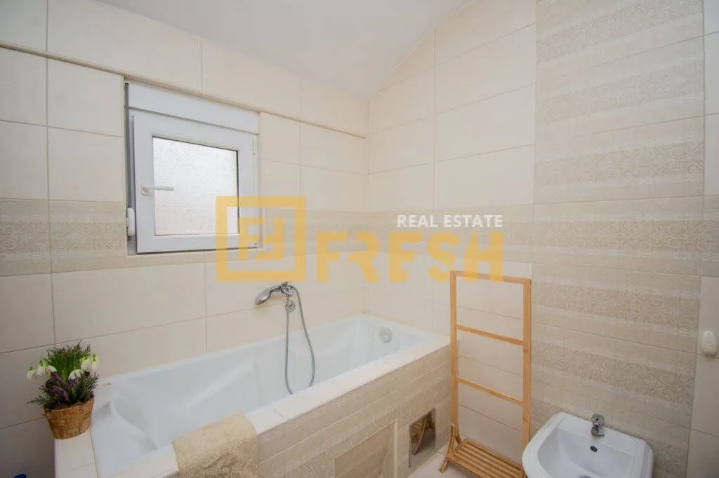 Sale, three bedroom apartment, 80m², Zabjelo, Podgorica