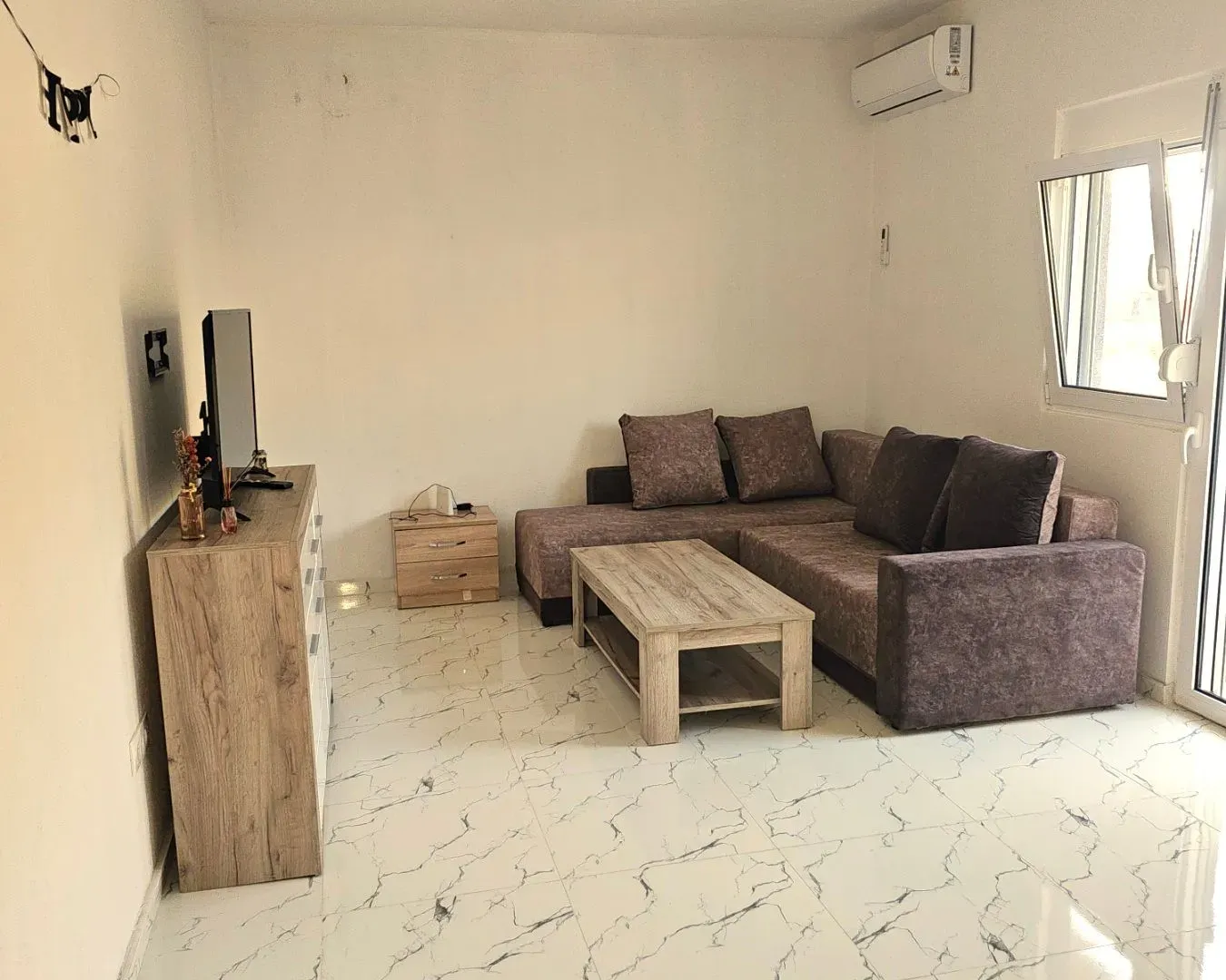 Rent, one bedroom apartment, 58m², Topolica, Bar