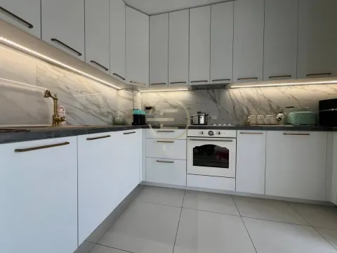 Prodaja, trosoban stan, 99m², Centar, Novi Sad - image 7