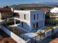 Izdavanje, kuća, 225m², Gornja Gorica, Podgorica - image 9