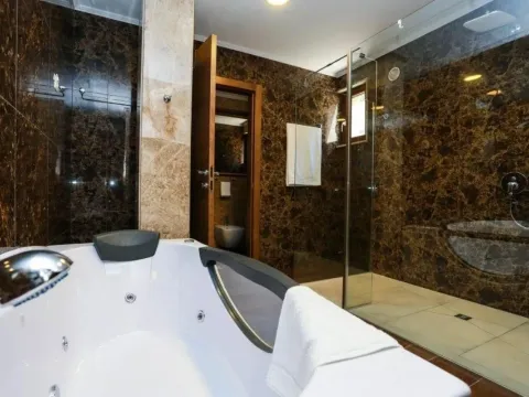 Prodaja, kuća, 517m², Krašići, Tivat - image 11