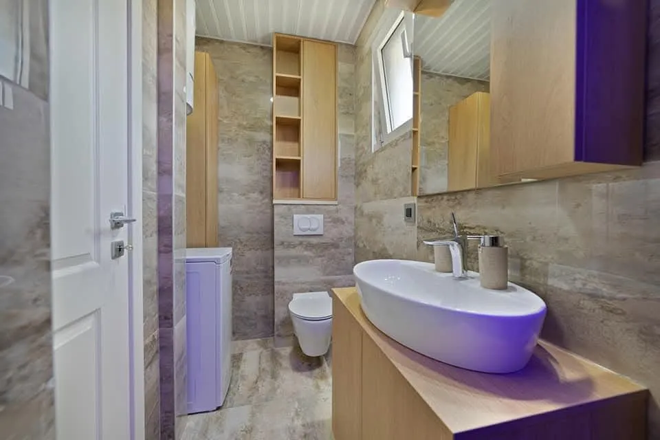 Izdavanje, dvosoban stan, 50m², Centar, Tivat