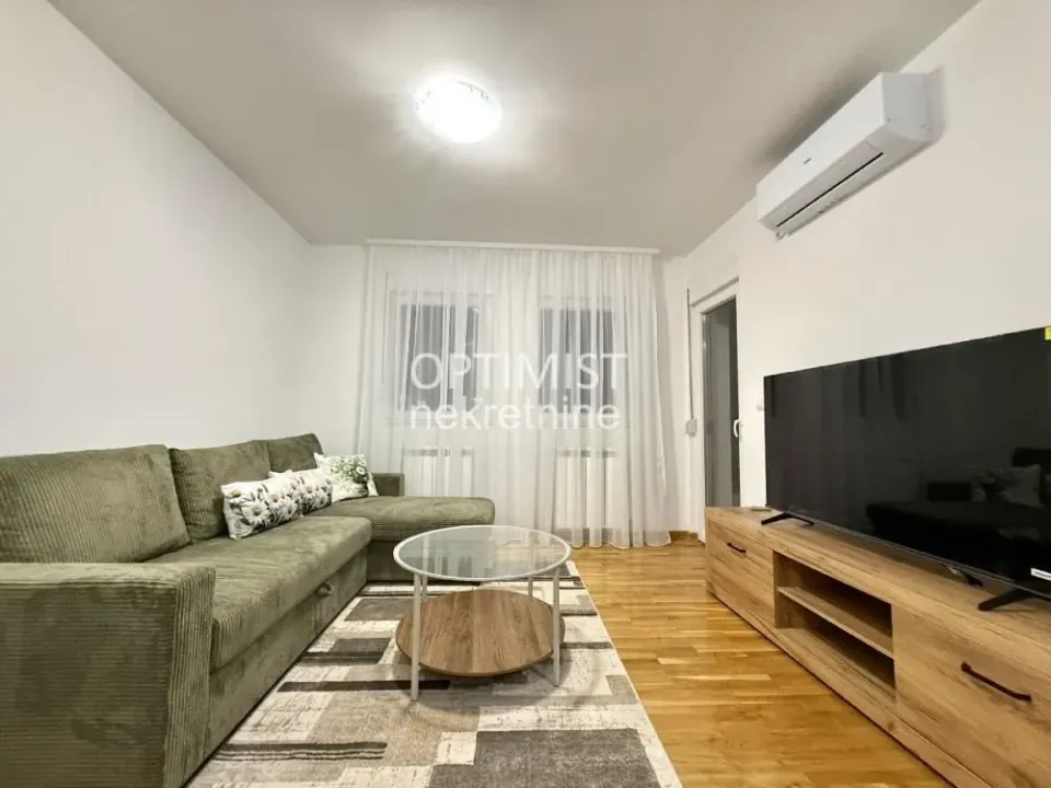 Izdavanje, jednosoban stan, 25m², Altina, Beograd
