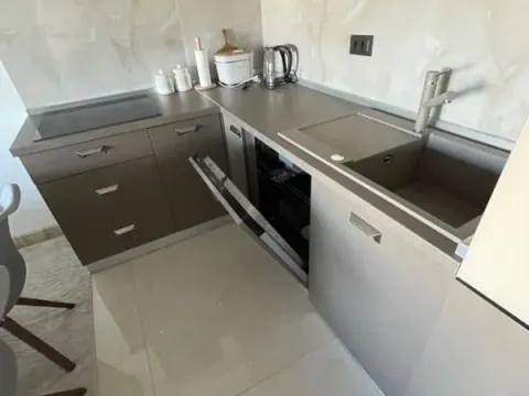 Sale, one bedroom apartment, 69m², Ulcinj, Crna Gora - image 5